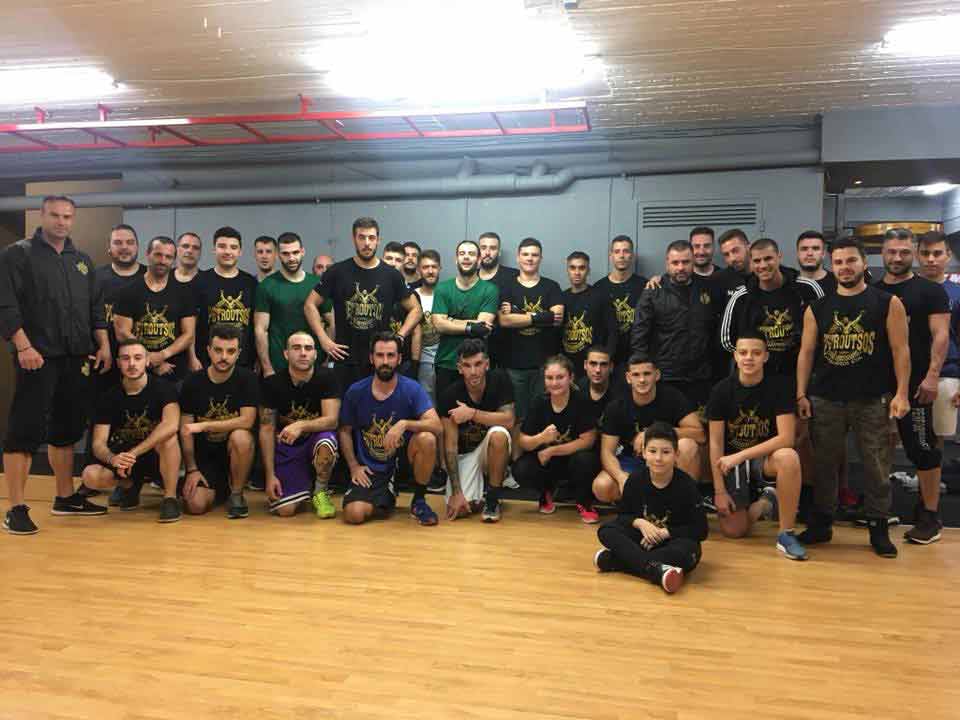 ΣΧΟΛΗ ΠΥΓΜΑΧΙΑΣ PETROUTSOS BOXING CLUB