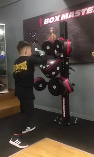 ΠΑΙΔΙΚΟ ΤΜΗΜΑ ΠΥΓΜΑΧΙΑΣ PETROUTSOS BOXING